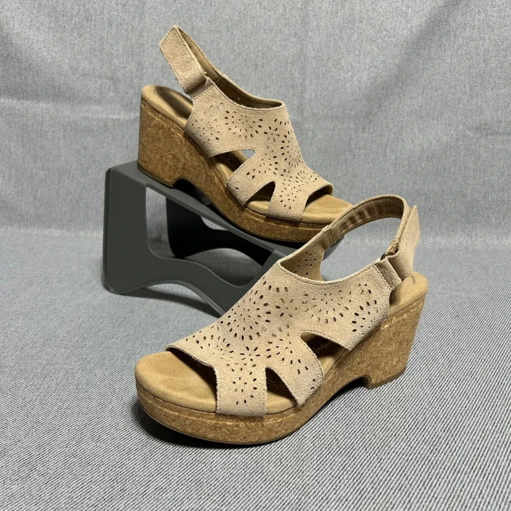 Clarks Women Suede Perforated Wedge Sandals Size 9 Tan Cork Slingback
